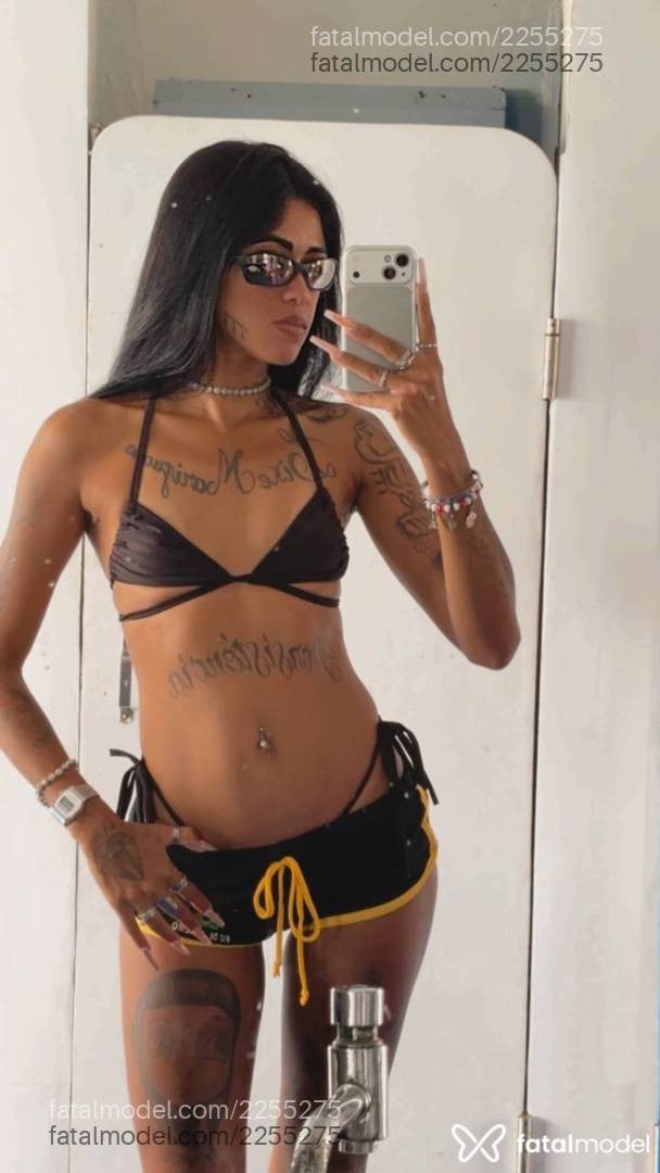 Acompanhante mulher morena (o) de olhos pretos - Rafaela