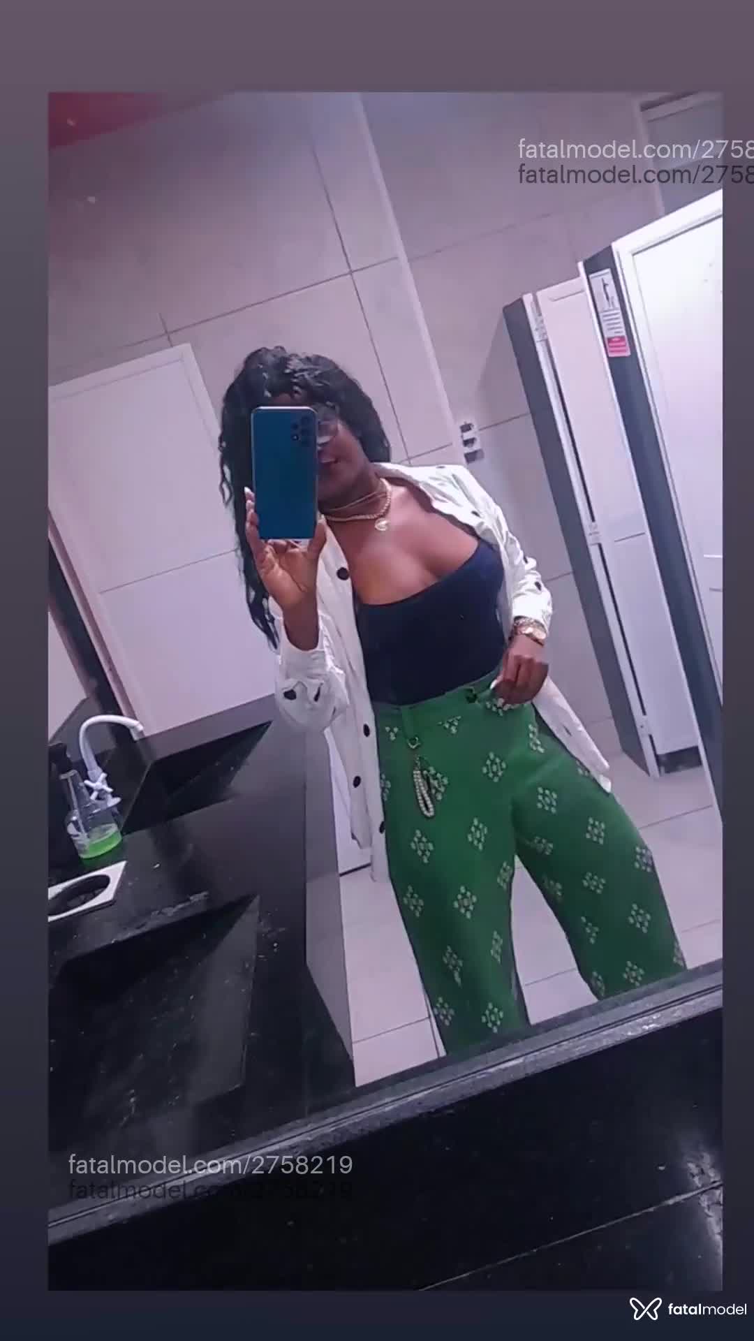 Acompanhante mulher morena (o) de olhos castanhos em Rio de Janeiro Acompanhante mulher morena (o) de olhos castanhos em Rio de Janeiro - Agatha