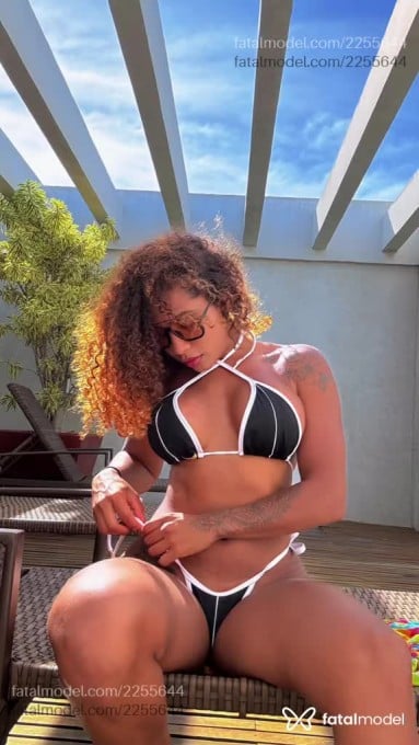 Acompanhante mulher com cabelo castanho de olhos pretos - Ana Duarte