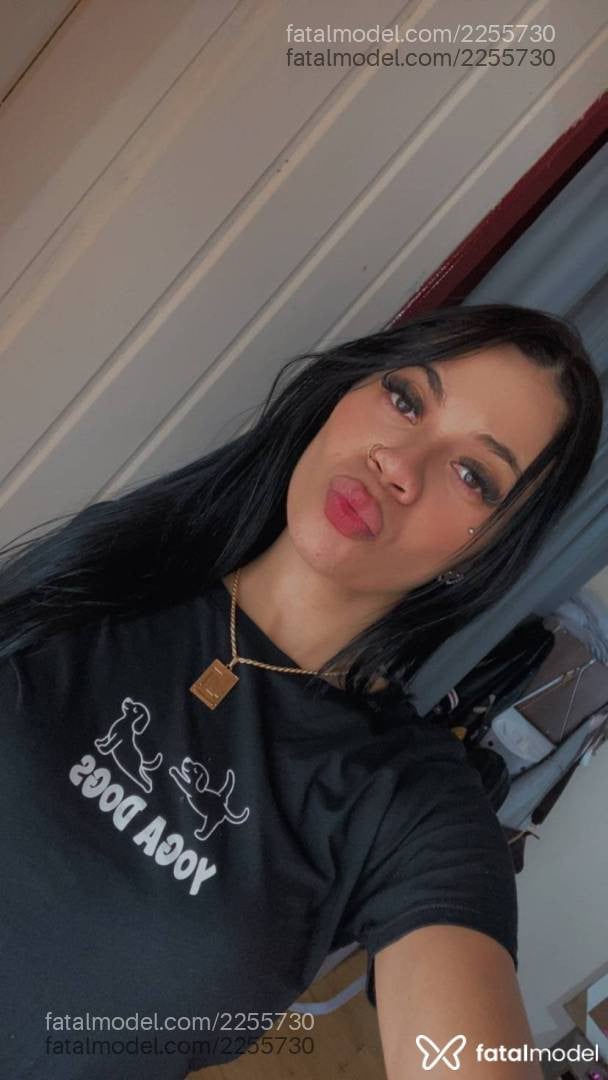 Acompanhante mulher morena (o) de olhos castanhos - Luana