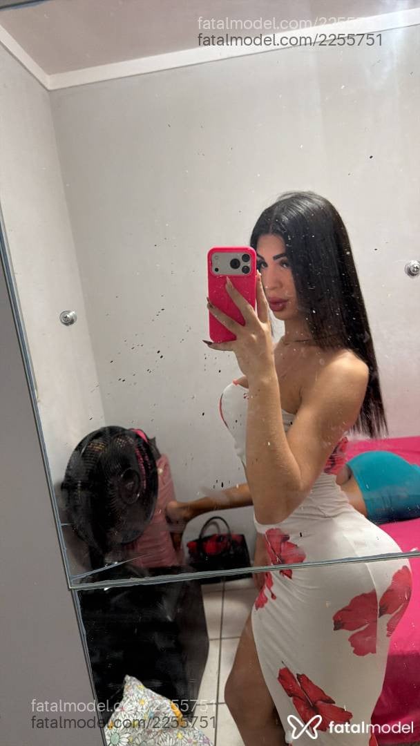 Acompanhante mulher trans morena (o) de olhos castanhos em Rondonópolis - Niinfa