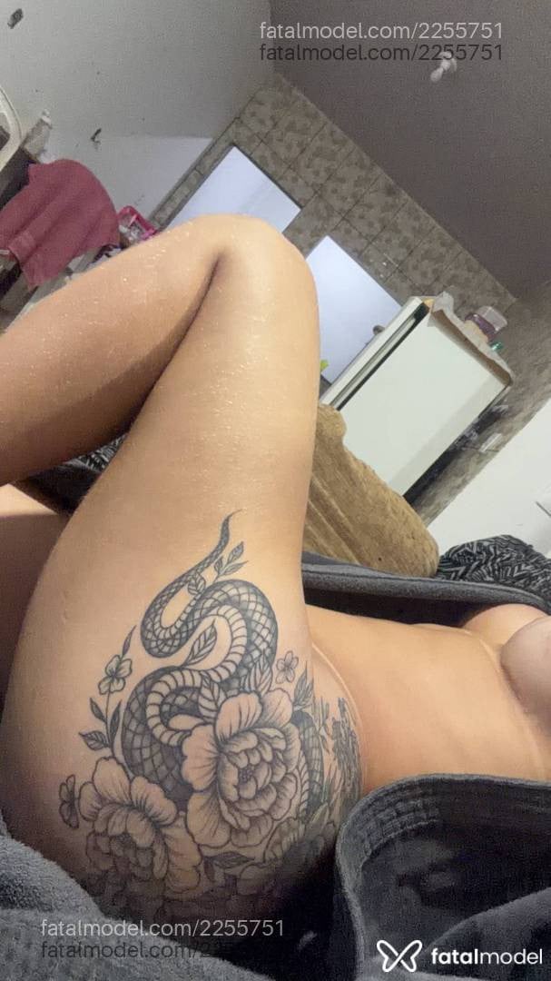 Acompanhante mulher trans morena (o) de olhos castanhos em Sorriso - Niinfa