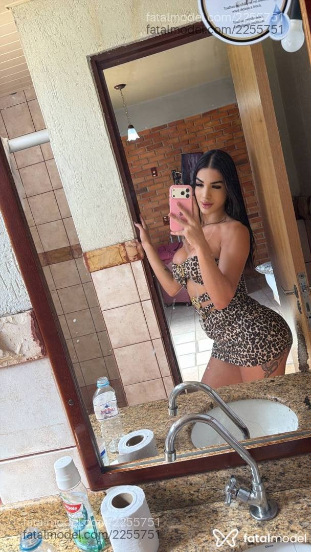 Acompanhante mulher trans morena (o) de olhos castanhos em Belo Horizonte - Niinfa