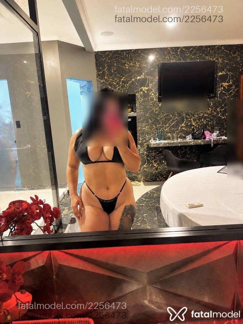 Acompanhante mulher com cabelo castanho de olhos castanhos em Ipatinga - Elisa
