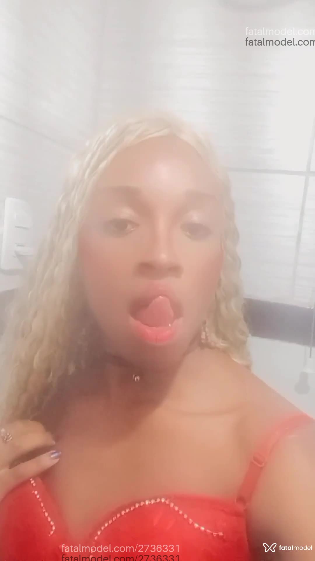 Acompanhante mulher trans com cabelo castanho de olhos pretos em Magé Acompanhante mulher trans com cabelo castanho de olhos pretos em Magé - Tiffany