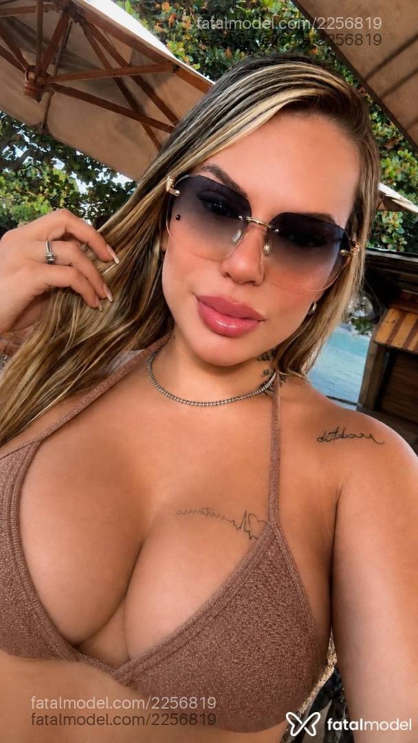Acompanhante mulher loira (o) de olhos azuis em Soledade - Camila Schultz