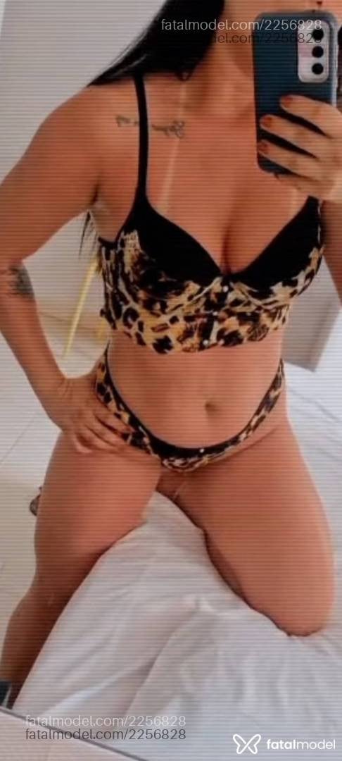 Acompanhante mulher morena (o) de olhos castanhos - Vanessa