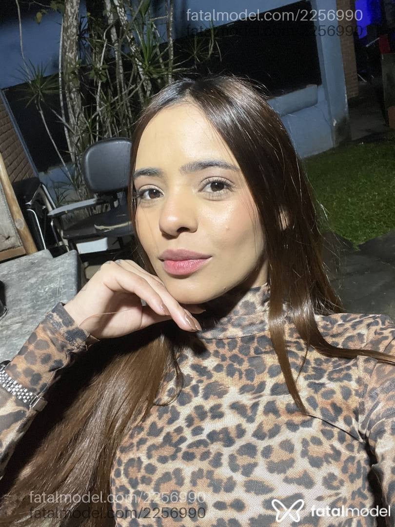 Acompanhante mulher morena (o) de olhos castanhos - Eloá