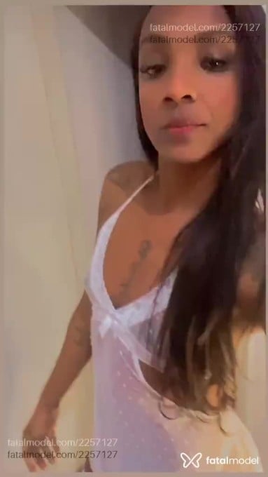 Acompanhante mulher com cabelo castanho de olhos pretos em Petrópolis - Maia Salles
