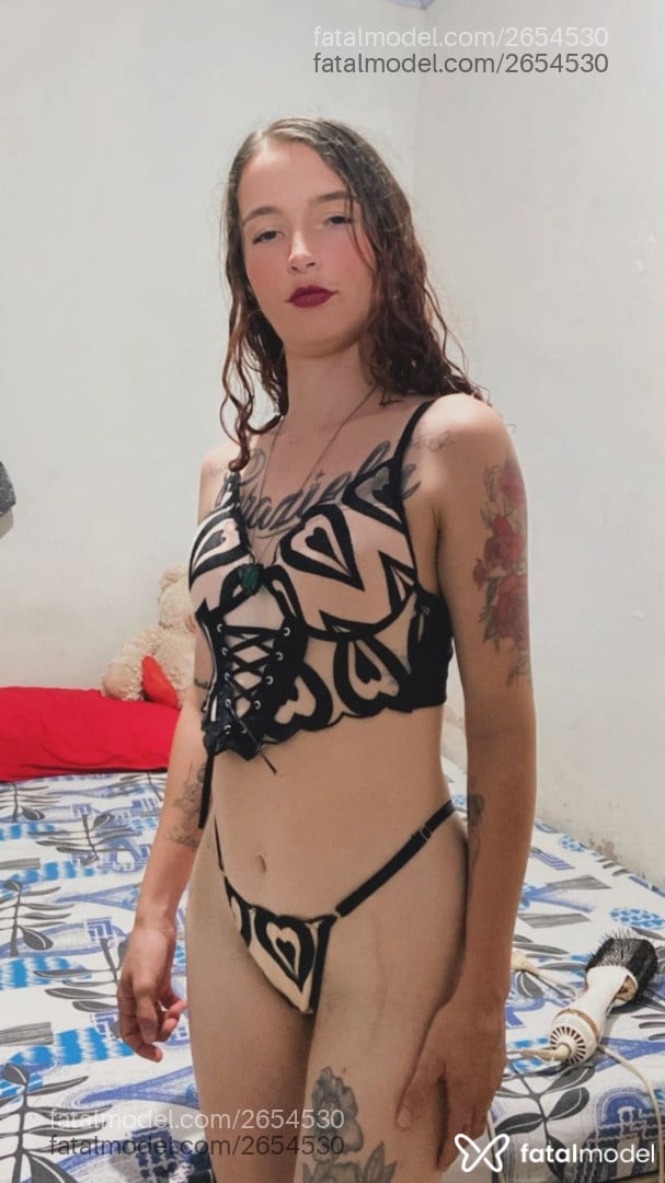 Acompanhante mulher ruiva (o) de olhos castanhos em Vilhena - Jéssica