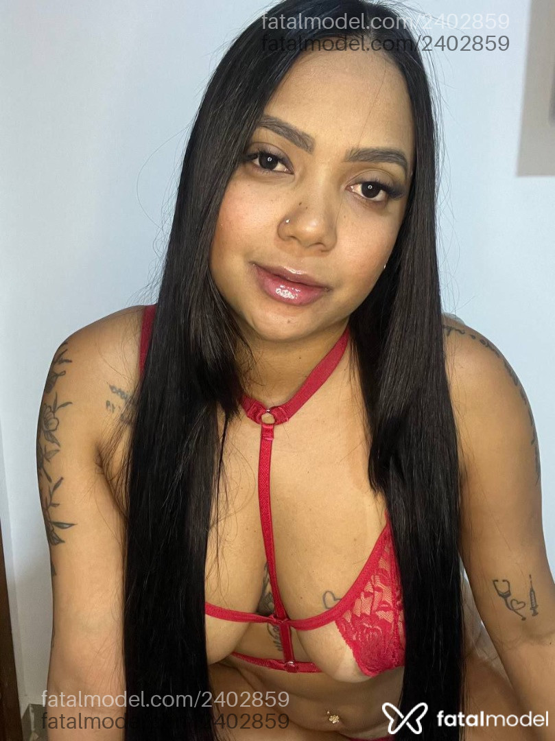 Acompanhante mulher morena (o) de olhos castanhos em Virtual Acompanhante mulher morena (o) de olhos castanhos em Virtual - Bombomm