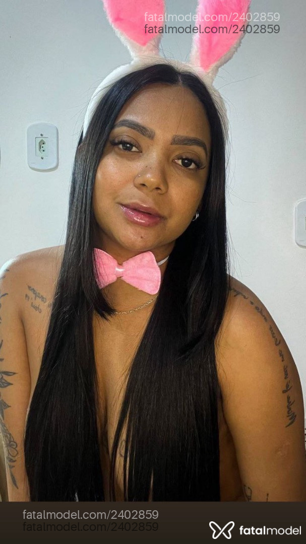 Acompanhante mulher morena (o) de olhos castanhos em Virtual Acompanhante mulher morena (o) de olhos castanhos em Virtual - Bombomm