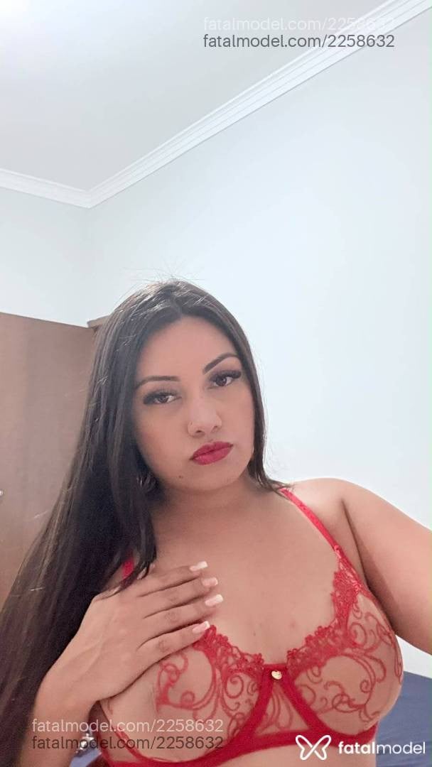 Acompanhante mulher morena (o) de olhos mel - Stefany