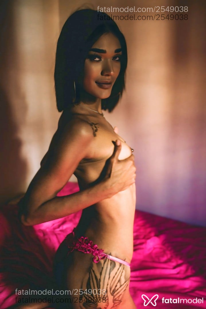 Acompanhante mulher trans morena (o) de olhos castanhos em Prata - Cloe Silvx