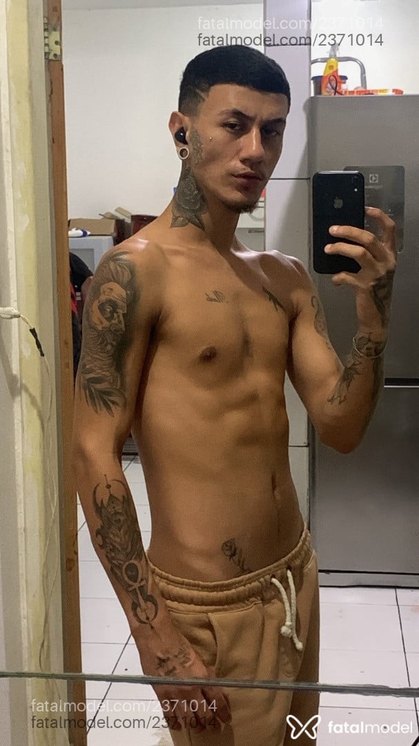 Acompanhante homem morena (o) de olhos castanhos em Vitória Acompanhante homem morena (o) de olhos castanhos em Vitória - Gustavo Martins