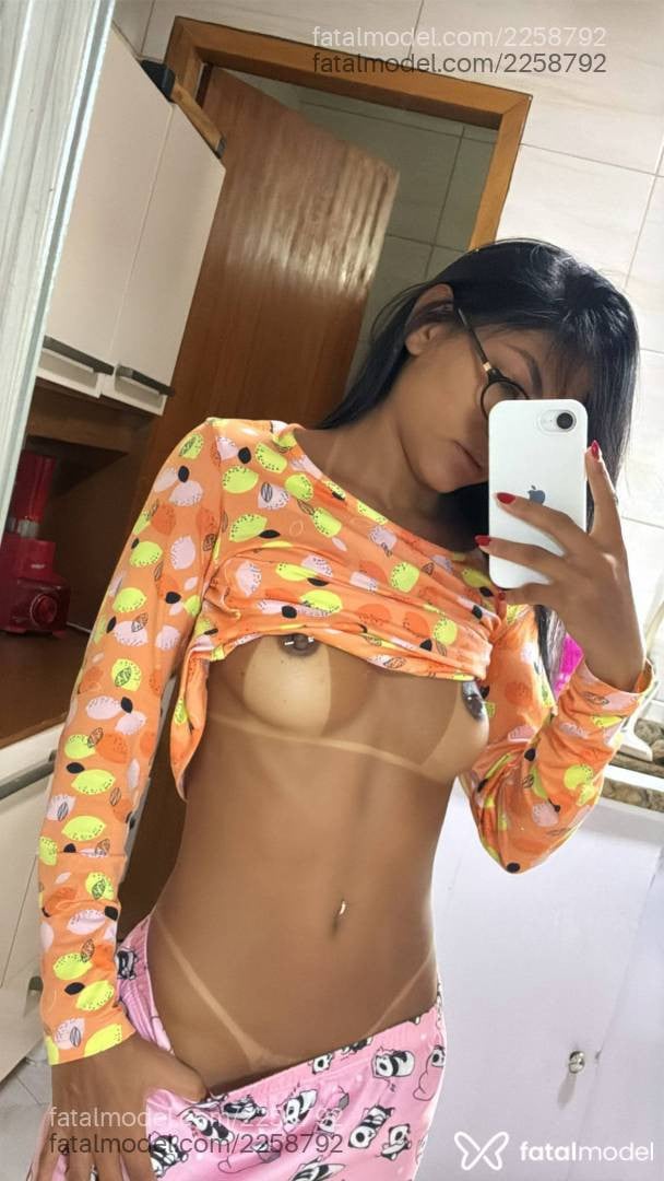 Acompanhante mulher morena (o) de olhos castanhos em Rio de Janeiro - Kyani