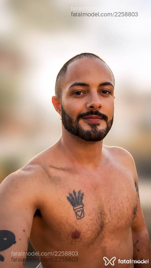Acompanhante homem morena (o) de olhos castanhos em Goiânia Acompanhante homem morena (o) de olhos castanhos em Goiânia - Felipe Salles