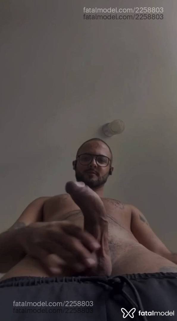 Acompanhante homem morena (o) de olhos castanhos - Felipe Salles