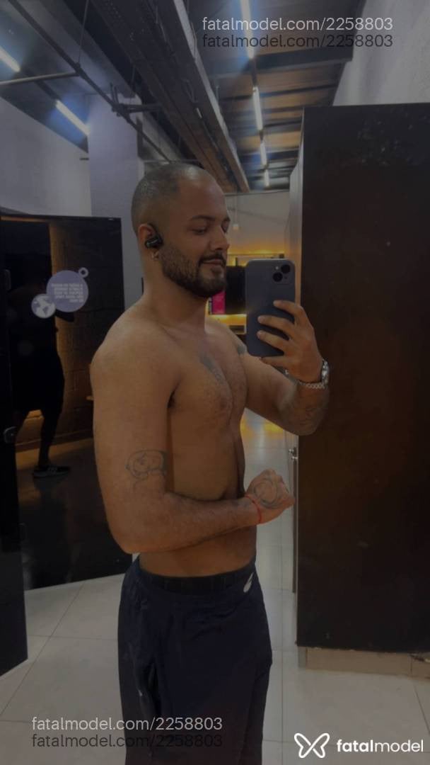 Acompanhante homem morena (o) de olhos castanhos em Goiânia - Felipe Salles