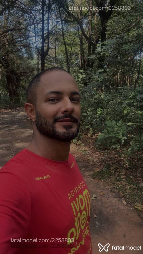 Acompanhante homem morena (o) de olhos castanhos em Goiânia - Felipe Salles