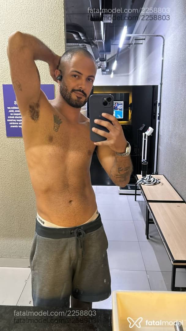 Acompanhante homem morena (o) de olhos castanhos em Goiânia - Felipe Salles