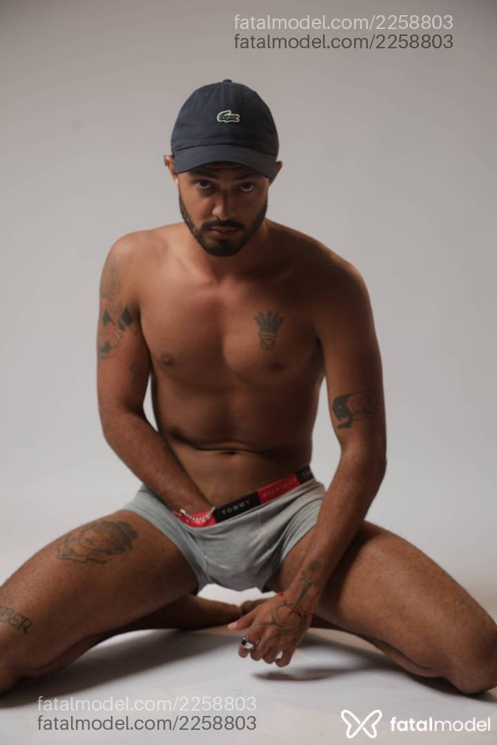 Acompanhante homem morena (o) de olhos castanhos - Felipe Salles
