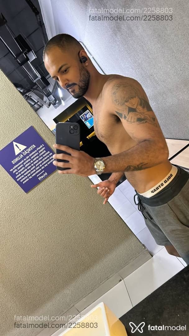 Acompanhante homem morena (o) de olhos castanhos em Goiânia - Felipe Salles