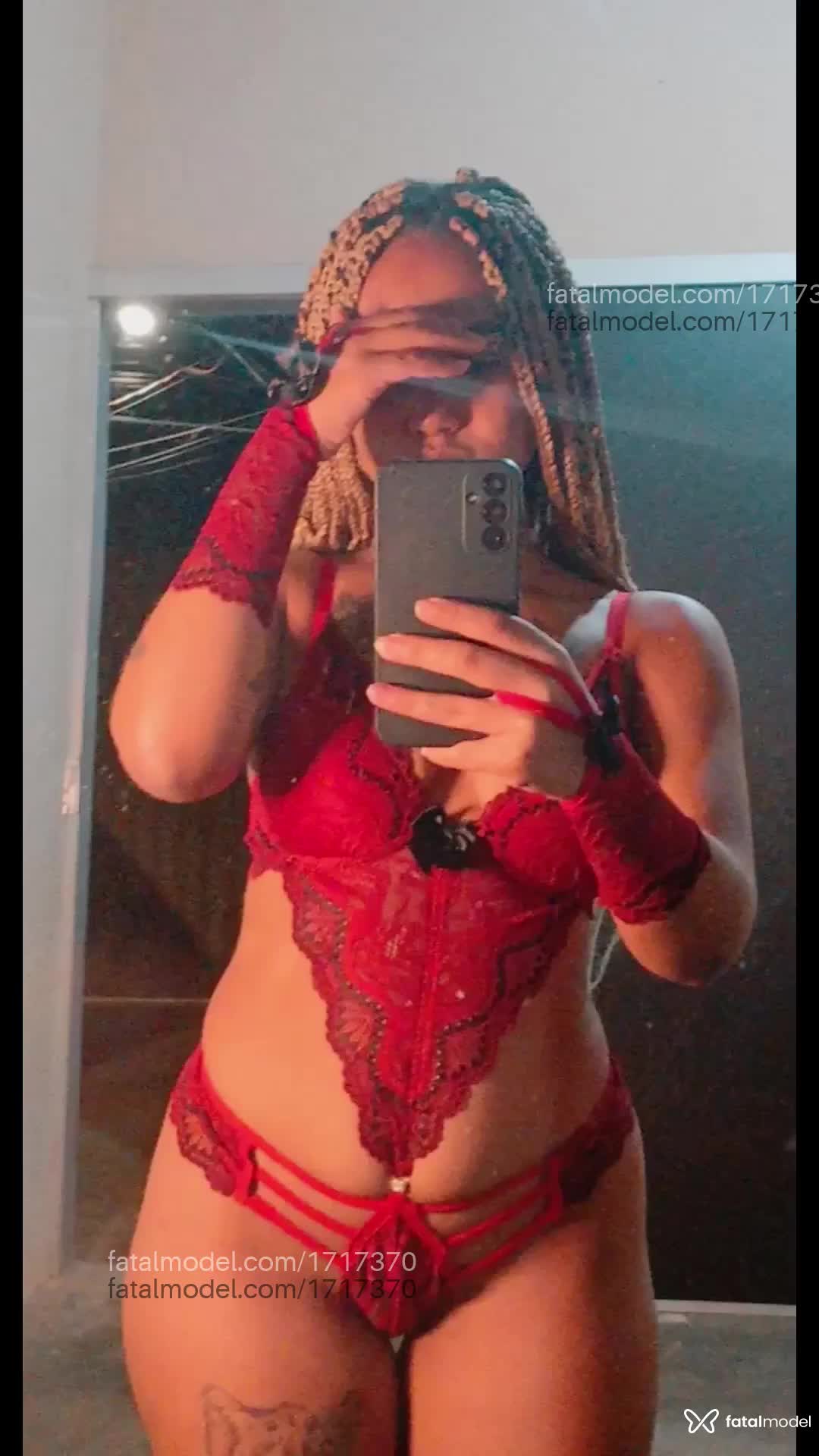 Acompanhante mulher morena (o) de olhos castanhos em Mineiros Acompanhante mulher morena (o) de olhos castanhos em Mineiros - Milenna
