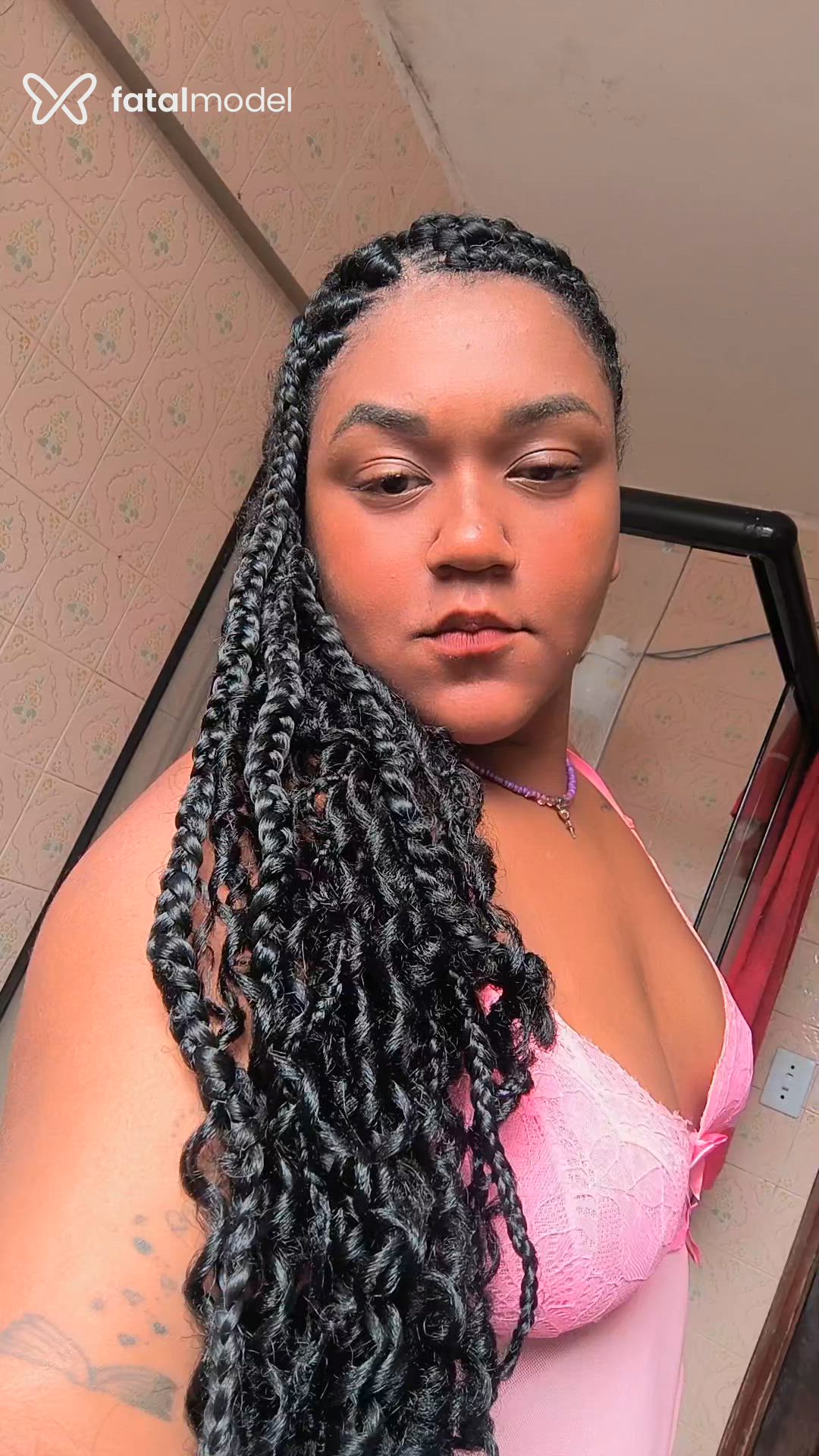 Acompanhante mulher morena (o) de olhos pretos - Roberta Acompanhante mulher morena (o) de olhos pretos - Roberta