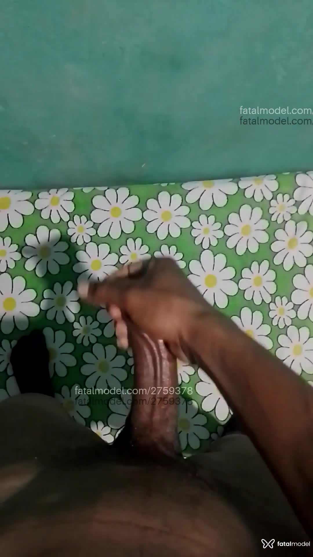 Acompanhante homem sem cabelo de olhos castanhos em Cabo Frio - Jambo