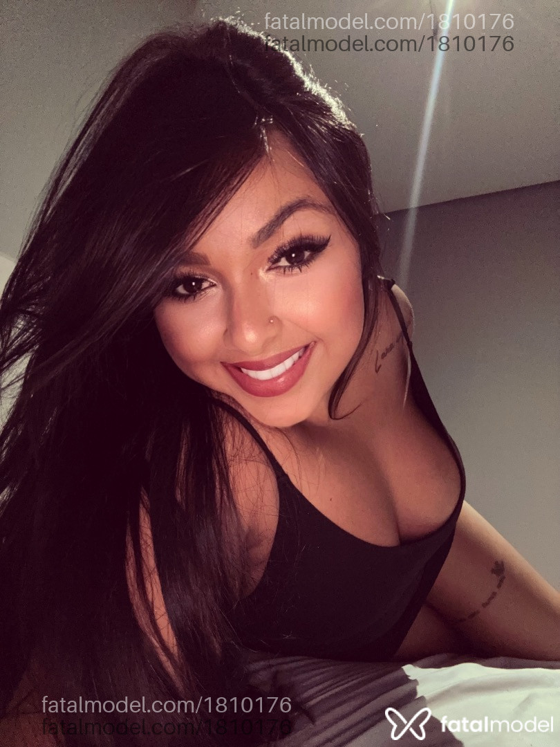Acompanhante mulher morena (o) de olhos pretos em Santos Acompanhante mulher morena (o) de olhos pretos em Santos - Giovanna