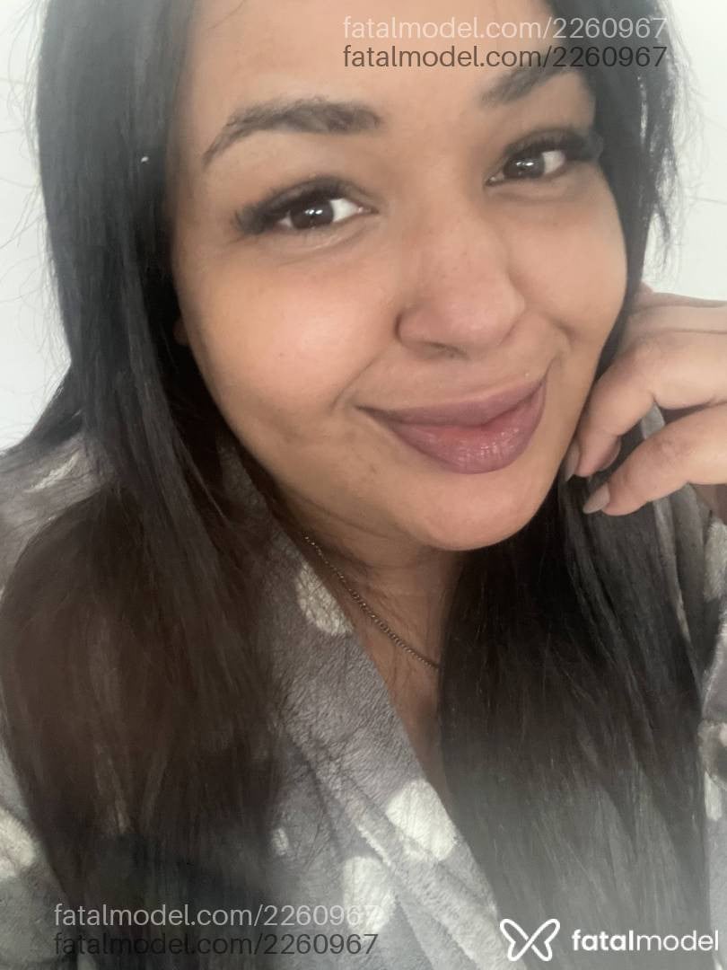 Acompanhante mulher com cabelo castanho de olhos castanhos - Nicolly Acompanhante mulher com cabelo castanho de olhos castanhos - Nicolly