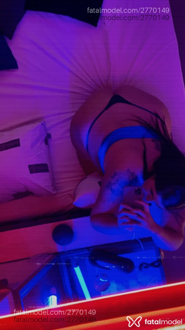 Acompanhante mulher morena (o) de olhos castanhos em Virtual - Tiffany Araújo