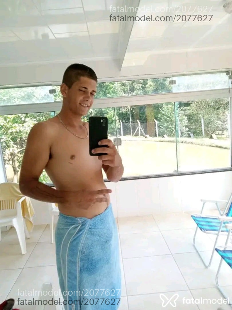 Acompanhante homem com cabelo castanho de olhos castanhos em Itajubá - Filipe