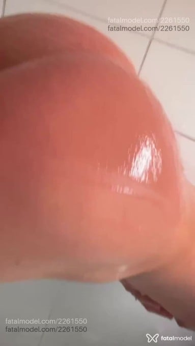 Acompanhante mulher trans com cabelo castanho de olhos castanhos em Tijucas - Erin Bartoline