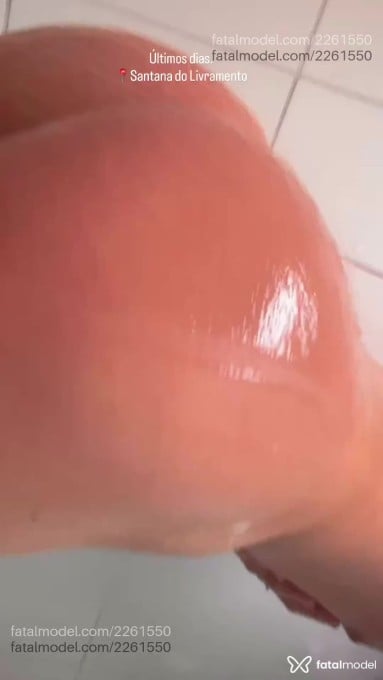 Acompanhante mulher trans com cabelo castanho de olhos castanhos - Erin Bartoline Acompanhante mulher trans com cabelo castanho de olhos castanhos - Erin Bartoline