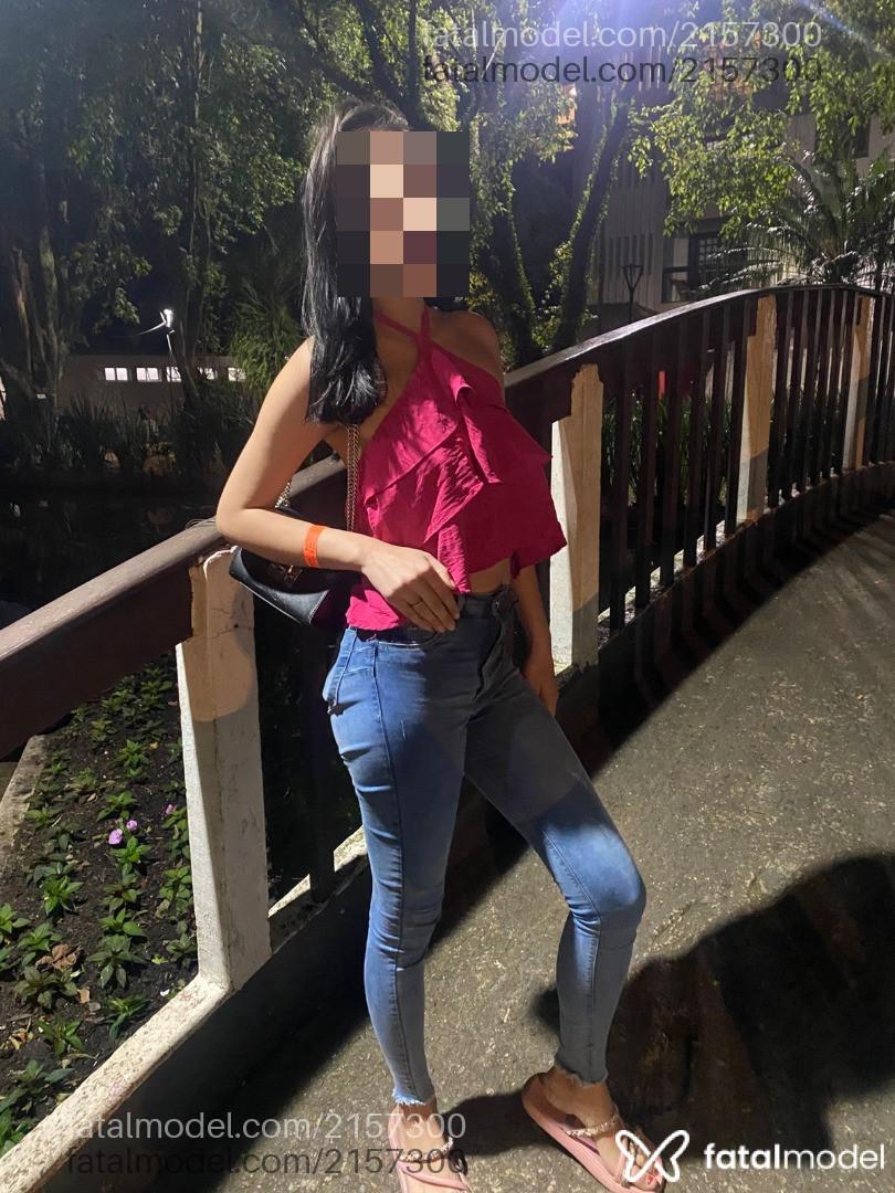 Acompanhante mulher morena (o) de olhos castanhos em Ibirubá Acompanhante mulher morena (o) de olhos castanhos em Ibirubá - Ana Júlia