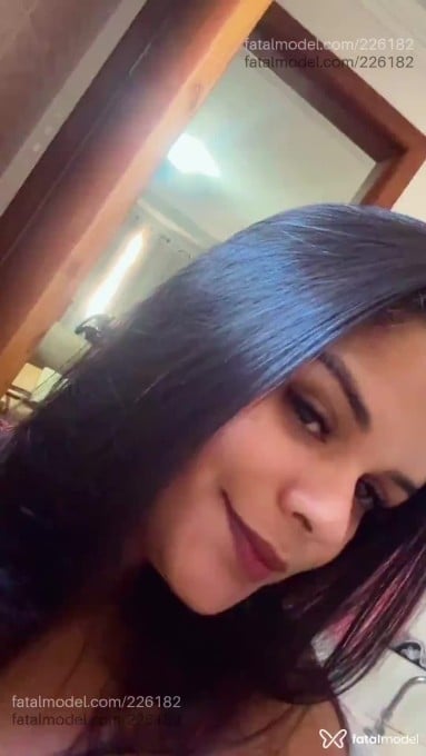 Acompanhante mulher morena (o) de olhos castanhos em Cachoeiro de Itapemirim - LAURA