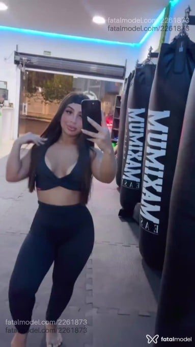 Acompanhante mulher com cabelo castanho de olhos mel em Canoas Acompanhante mulher com cabelo castanho de olhos mel em Canoas - Sofia Barreto