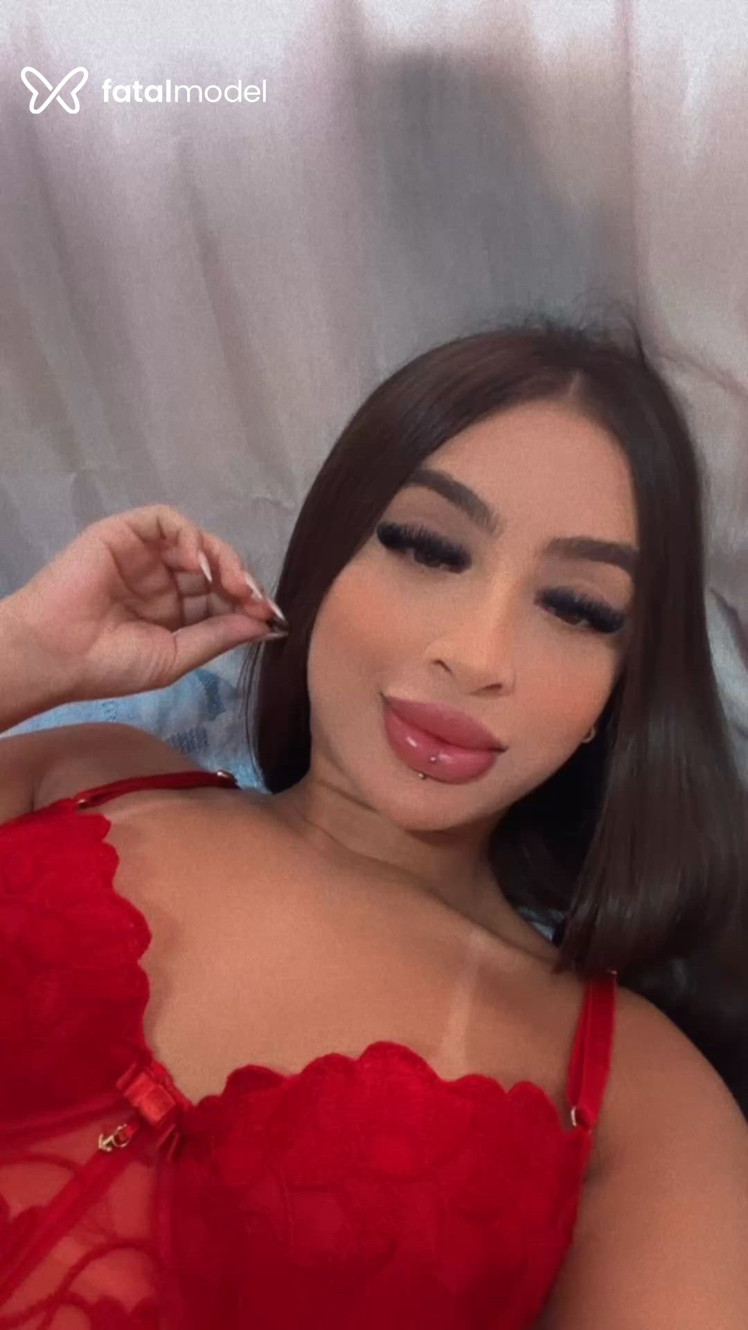Acompanhante mulher com cabelo castanho de olhos mel em Canoas Acompanhante mulher com cabelo castanho de olhos mel em Canoas - Sofia Barreto