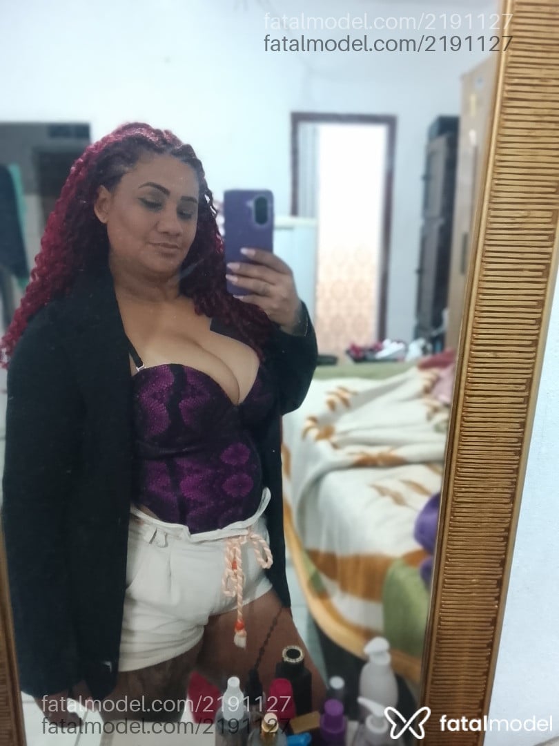 Acompanhante mulher morena (o) de olhos mel em Caxias do Sul - Mel Morena