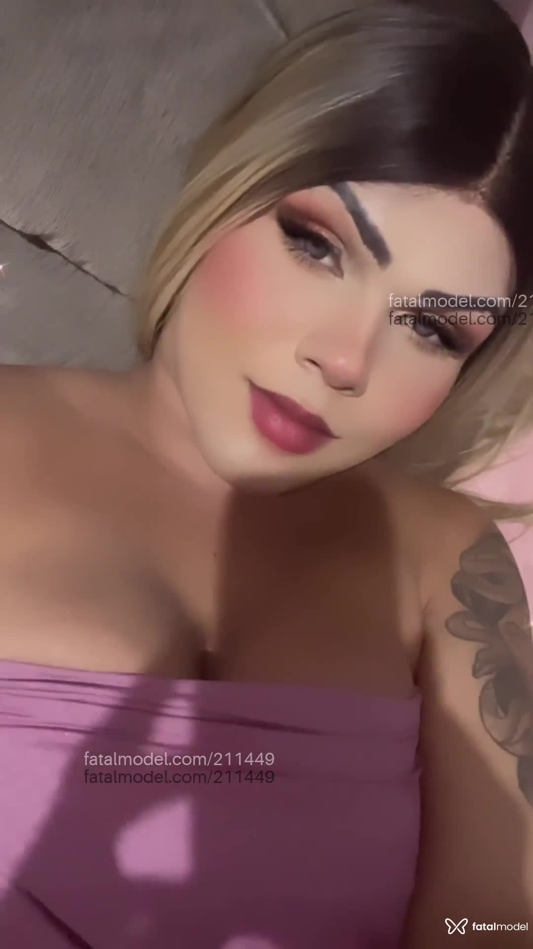 Acompanhante mulher trans com cabelo castanho de olhos pretos em Juazeiro do Norte - Larisa Manoely
