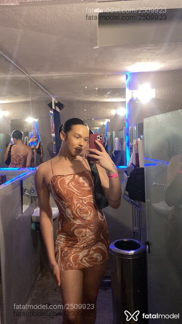 Acompanhante mulher trans morena (o) de olhos castanhos - Jade Mendonça Acompanhante mulher trans morena (o) de olhos castanhos - Jade Mendonça
