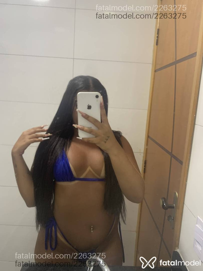 Acompanhante mulher com cabelo castanho de olhos pretos - Bella