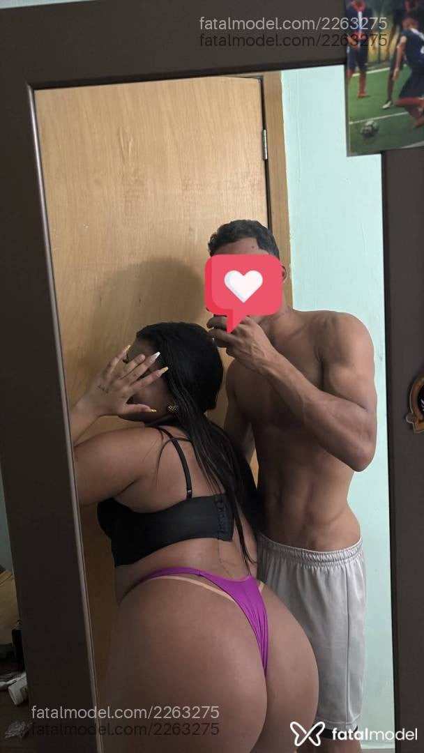 Acompanhante mulher com cabelo castanho de olhos pretos - Bella