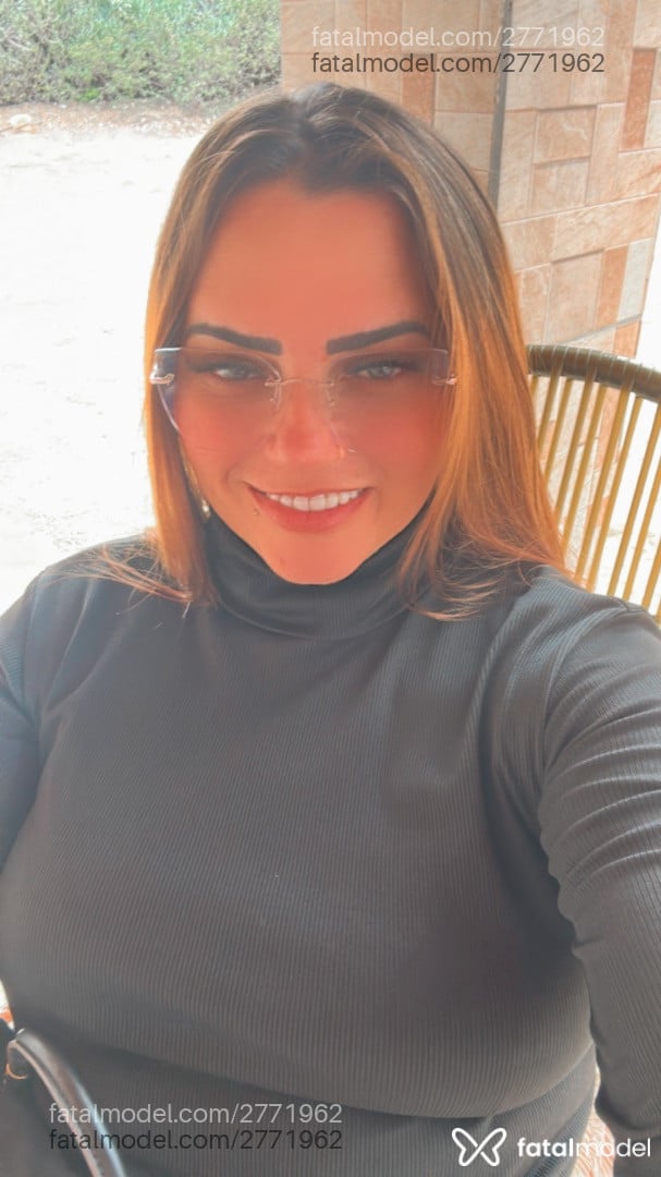Acompanhante mulher loira (o) de olhos castanhos em Currais Novos - Mari Alcântara