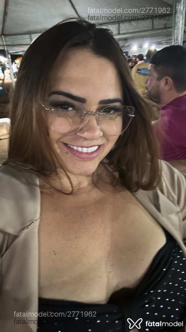 Acompanhante mulher loira (o) de olhos castanhos em Currais Novos - Mari Alcântara