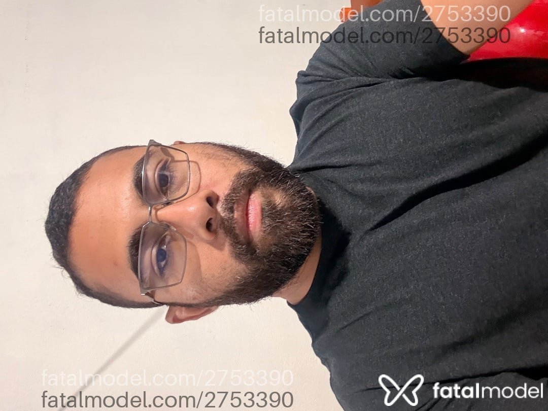 Acompanhante homem morena (o) de olhos castanhos - Jordan Acompanhante homem morena (o) de olhos castanhos - Jordan