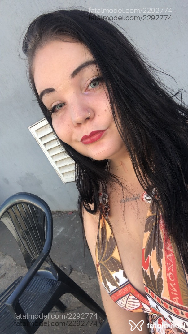 Acompanhante mulher ruiva (o) de olhos castanhos - Emilly Acompanhante mulher ruiva (o) de olhos castanhos - Emilly