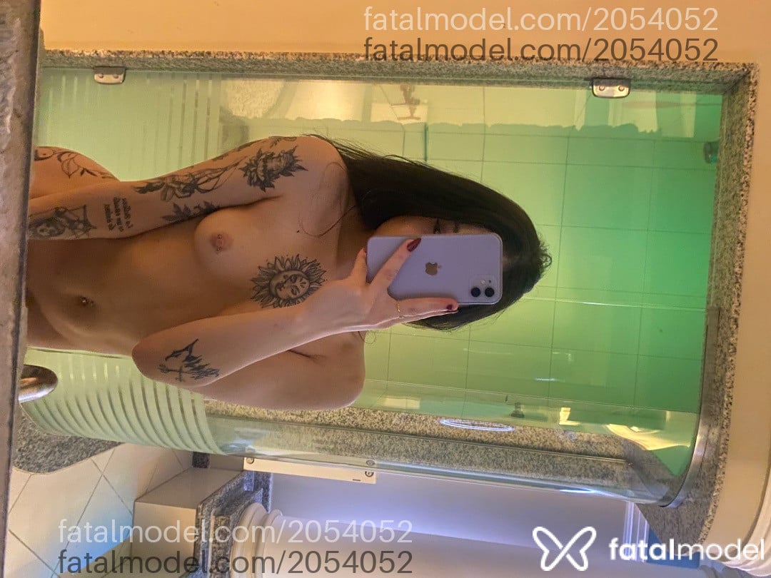 Acompanhante mulher com cabelo castanho de olhos castanhos - Gaby Acompanhante mulher com cabelo castanho de olhos castanhos - Gaby